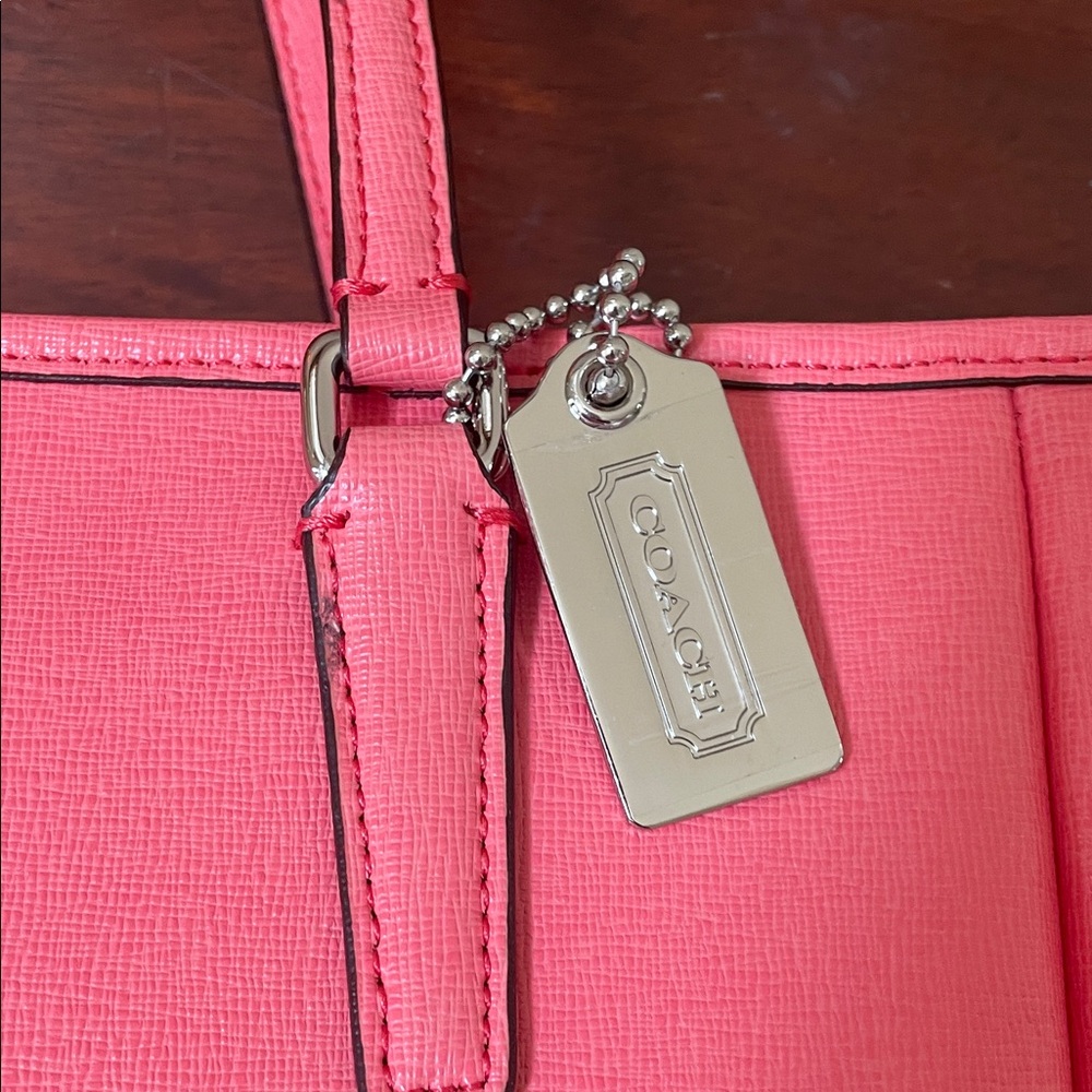 Coach Saffiabo Coral Leather Zioped Tote L1220-23821 - Picture 8 of 16